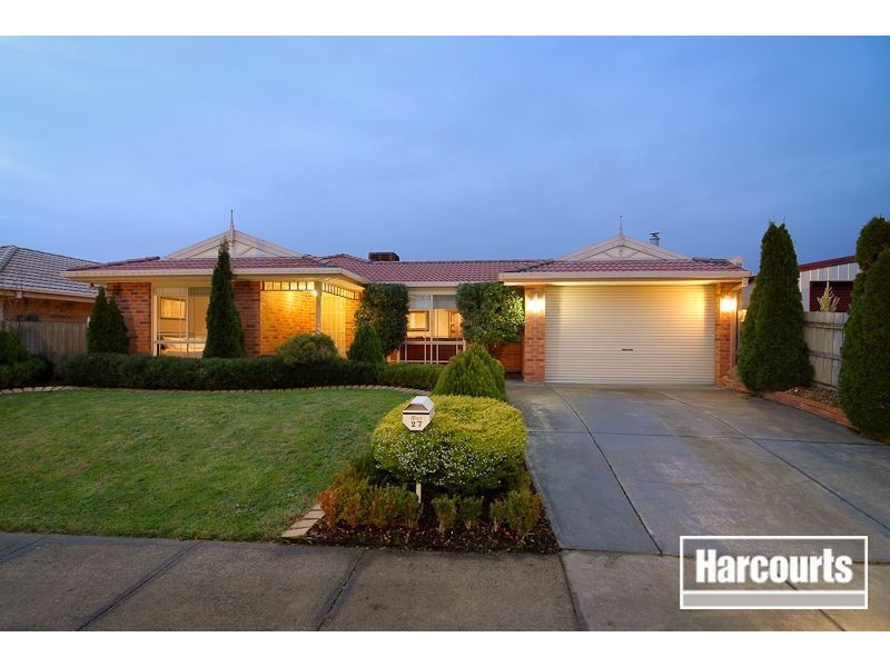 27 Leonie Court, Narre Warren VIC 3805
