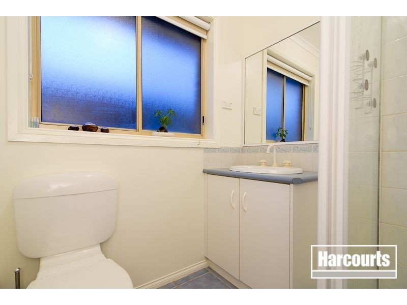 27 Leonie Court, Narre Warren VIC 3805