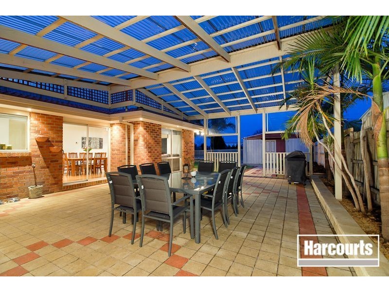 27 Leonie Court, Narre Warren VIC 3805