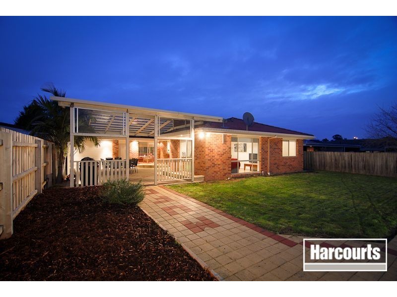 27 Leonie Court, Narre Warren VIC 3805