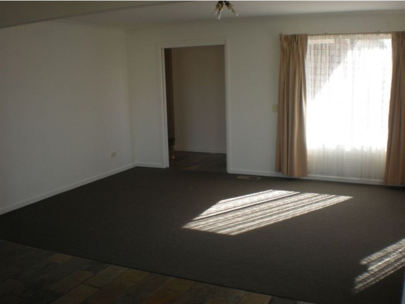 4 Patricia Court, Hampton Park VIC 3976