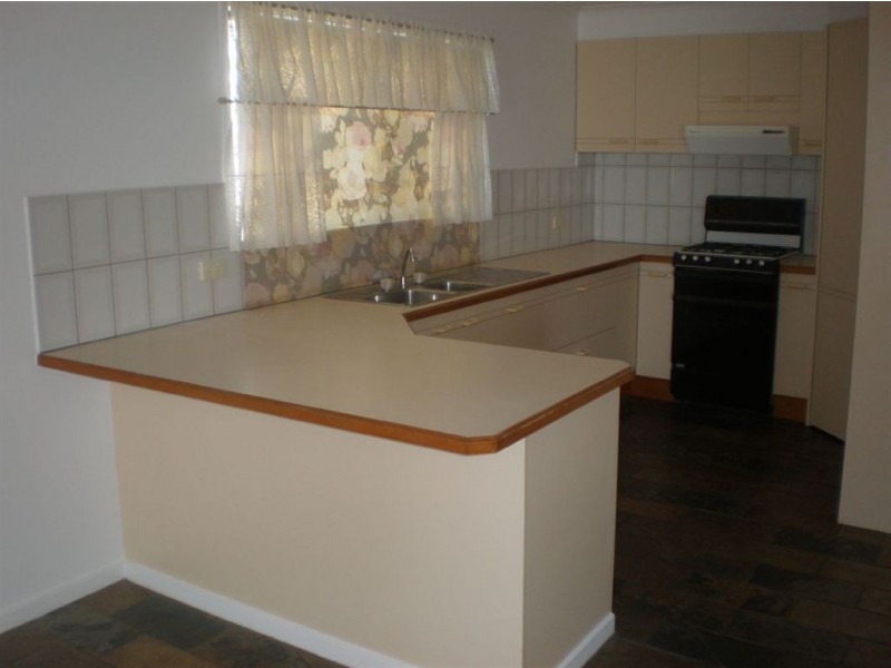 4 Patricia Court, Hampton Park VIC 3976