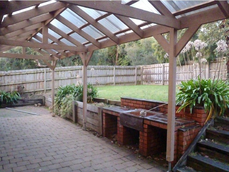 8 Linton Court, Berwick VIC 3806
