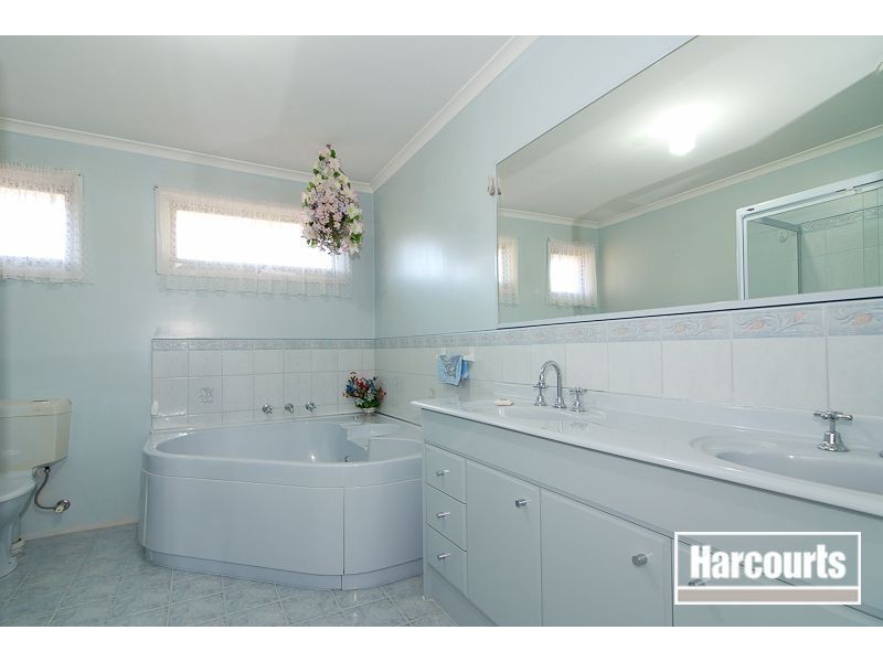 25 Fleetwood Drive, Narre Warren VIC 3805