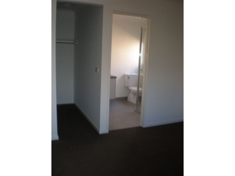 5 Morgan Way, Pakenham VIC 3810