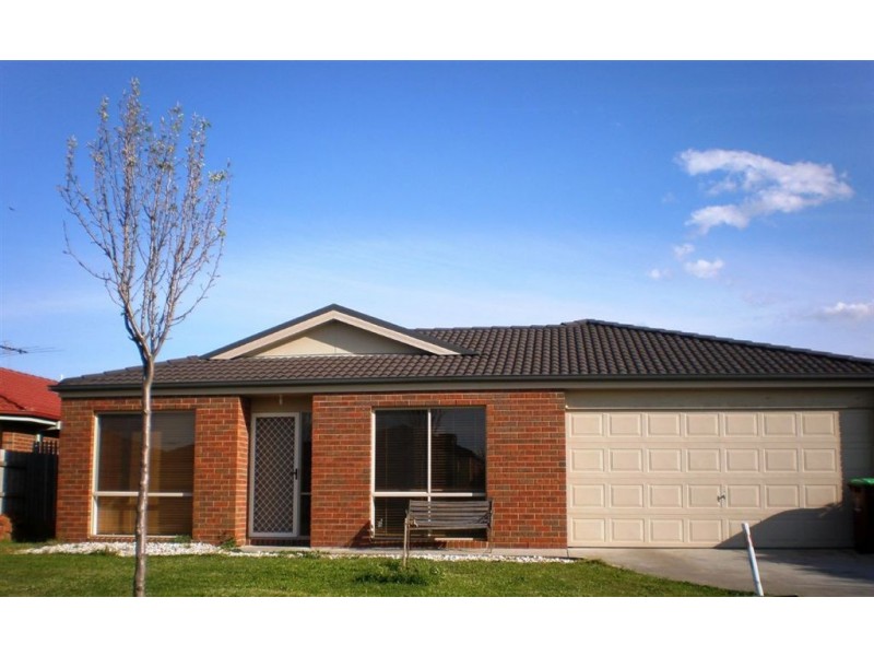 15 Dahlen Place, Berwick VIC 3806