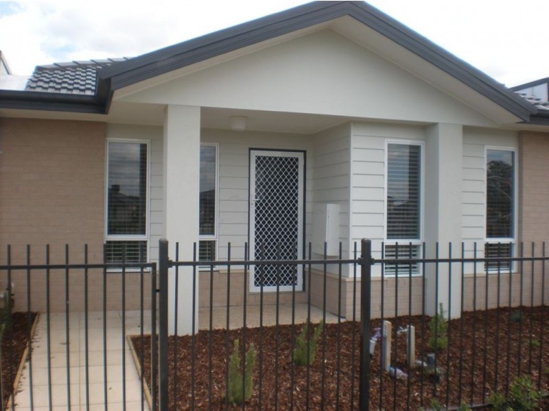 4 Penley Lane, Sandhurst VIC 3977