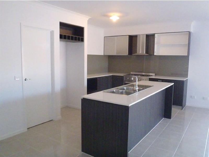 5 Ciliata Street, Cranbourne North VIC 3977