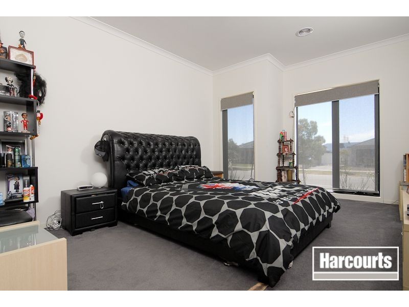 3 Thunderbolt Drive, Cranbourne East VIC 3977