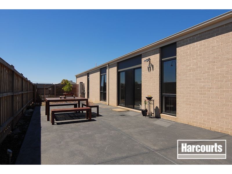3 Thunderbolt Drive, Cranbourne East VIC 3977