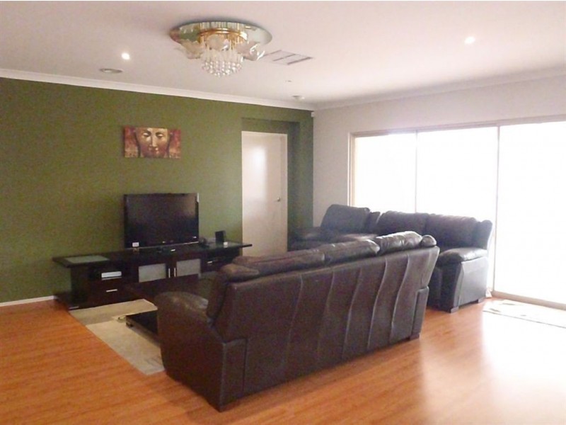 6 Palmer Drive, Narre Warren VIC 3805