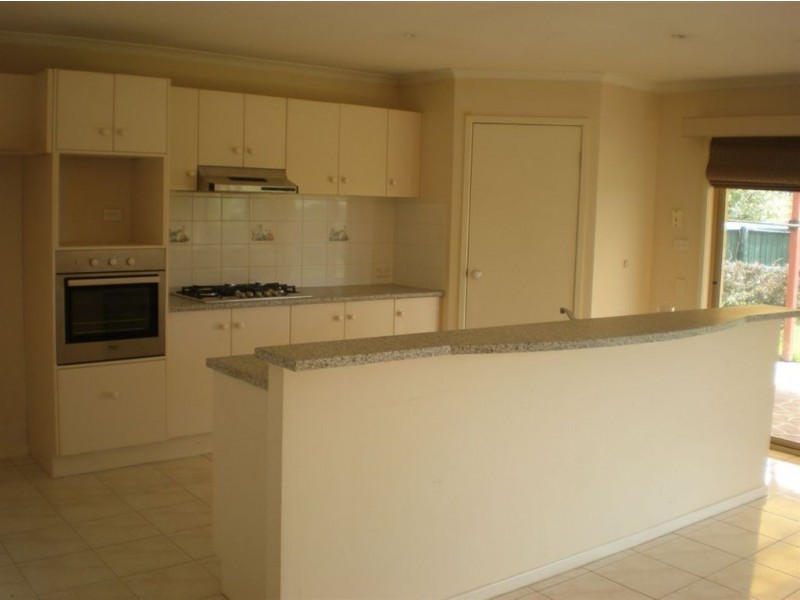 55 Kershaw Drive, Narre Warren South VIC 3805