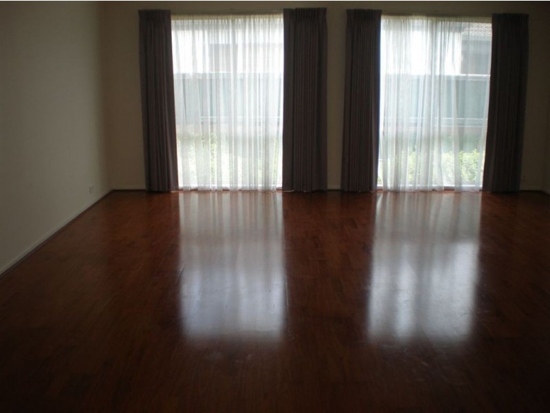 55 Kershaw Drive, Narre Warren South VIC 3805