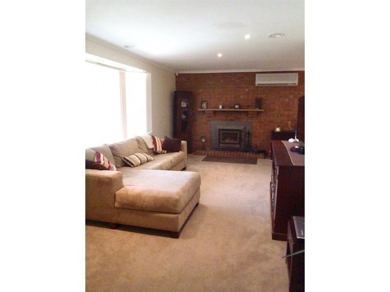 10 Fleetwood Drive, Narre Warren VIC 3805