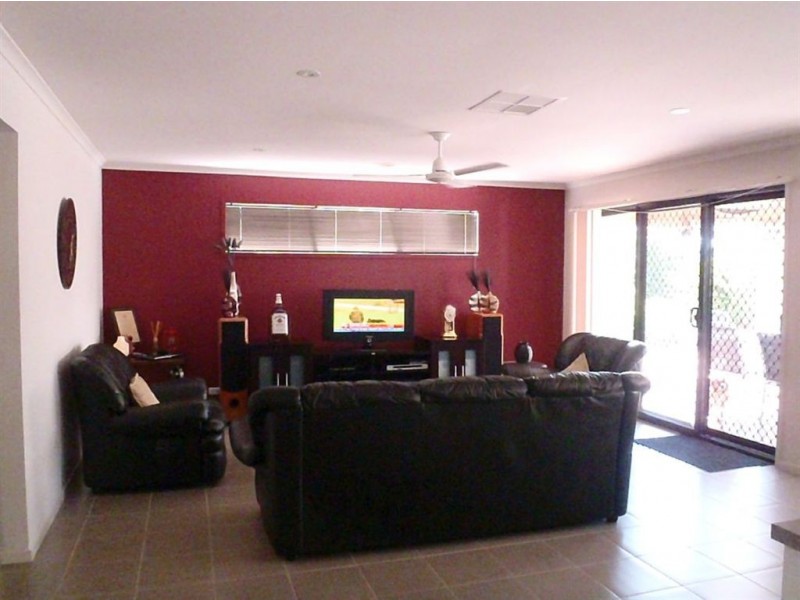 1 Greenfield Court, Cranbourne North VIC 3977