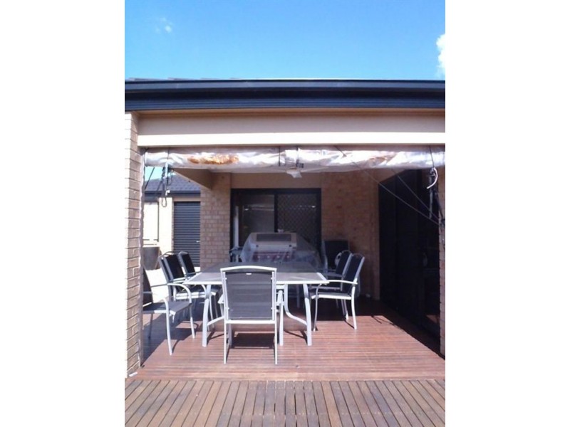 1 Greenfield Court, Cranbourne North VIC 3977