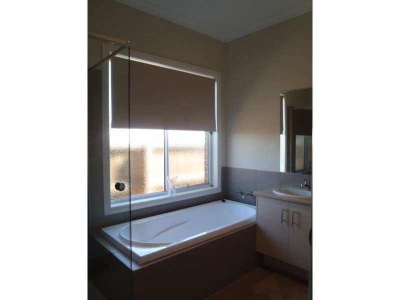 4 Windmill Court, Officer VIC 3809