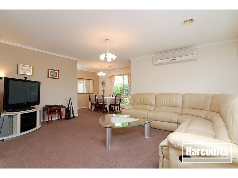 61 The Promenade, Narre Warren South VIC 3805