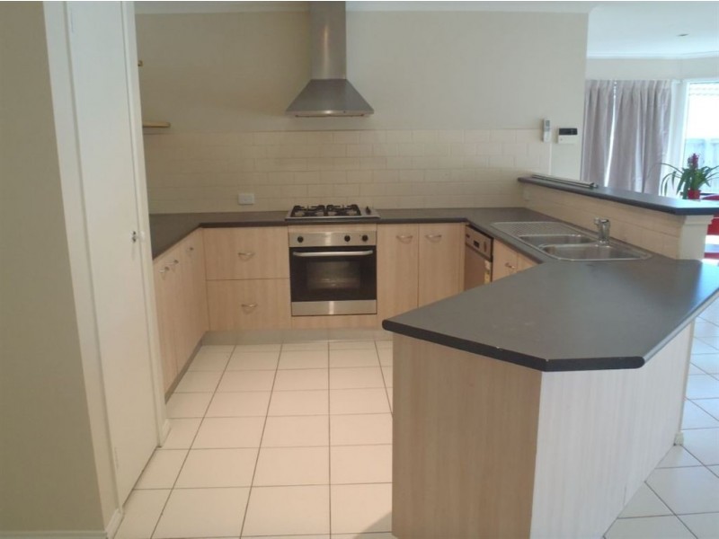 16 Hallmark Drive, Narre Warren South VIC 3805