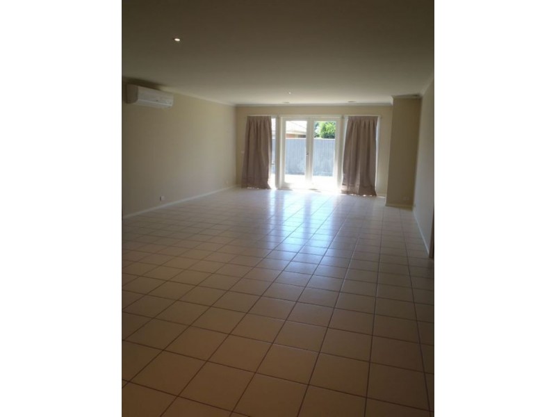 16 Hallmark Drive, Narre Warren South VIC 3805