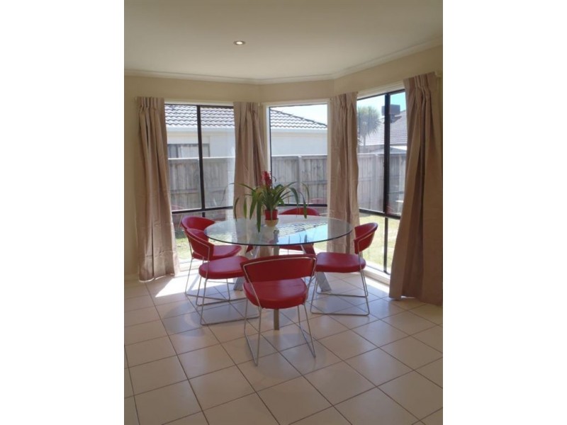 16 Hallmark Drive, Narre Warren South VIC 3805