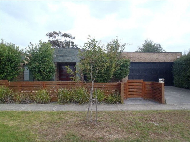 45 Golden Grove Drive, Narre Warren South VIC 3805