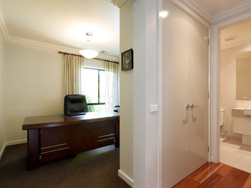 29 Golden Grove Drive, Narre Warren South VIC 3805