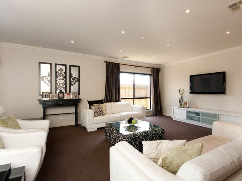 29 Golden Grove Drive, Narre Warren South VIC 3805