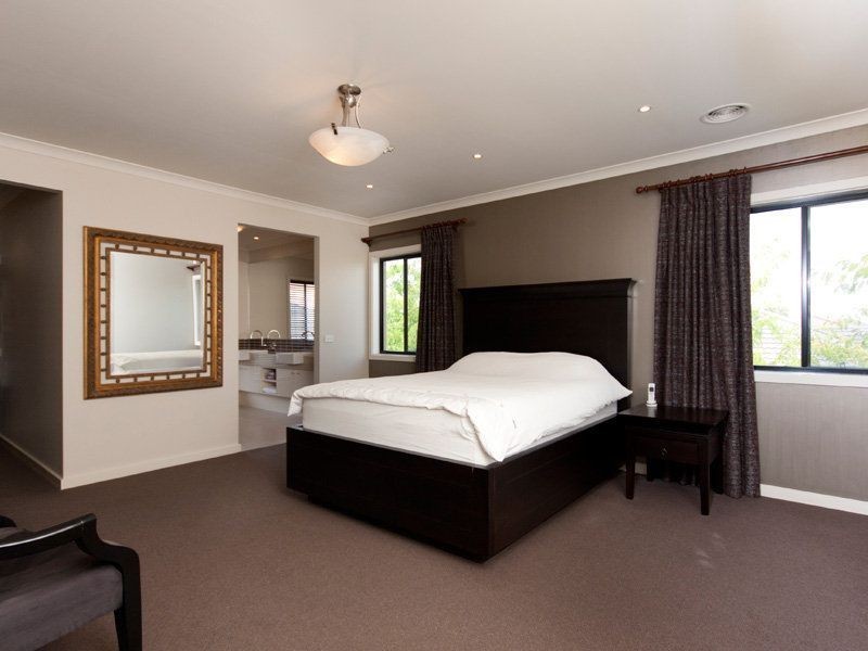 29 Golden Grove Drive, Narre Warren South VIC 3805