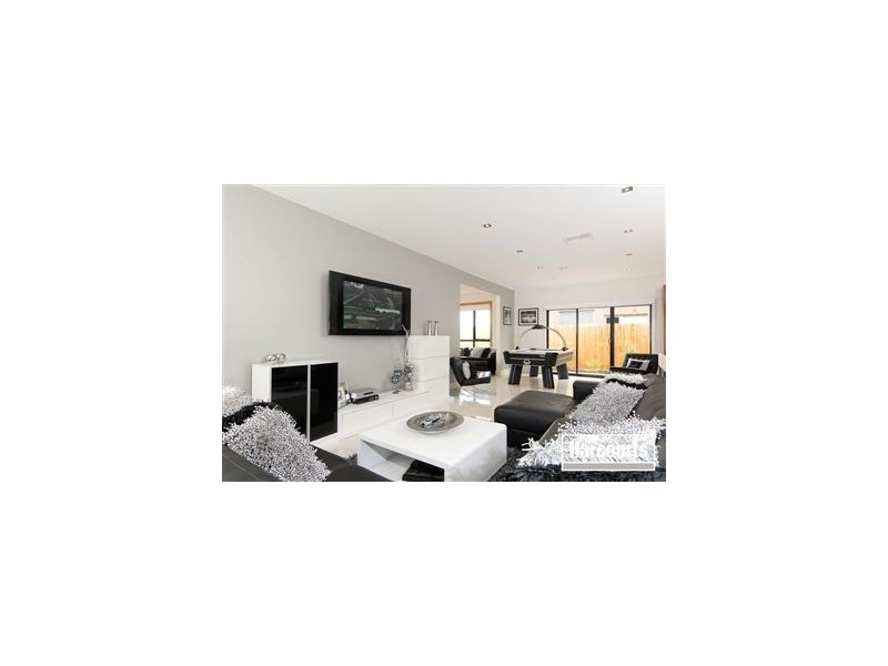 18 Georgetown Way, Officer VIC 3809