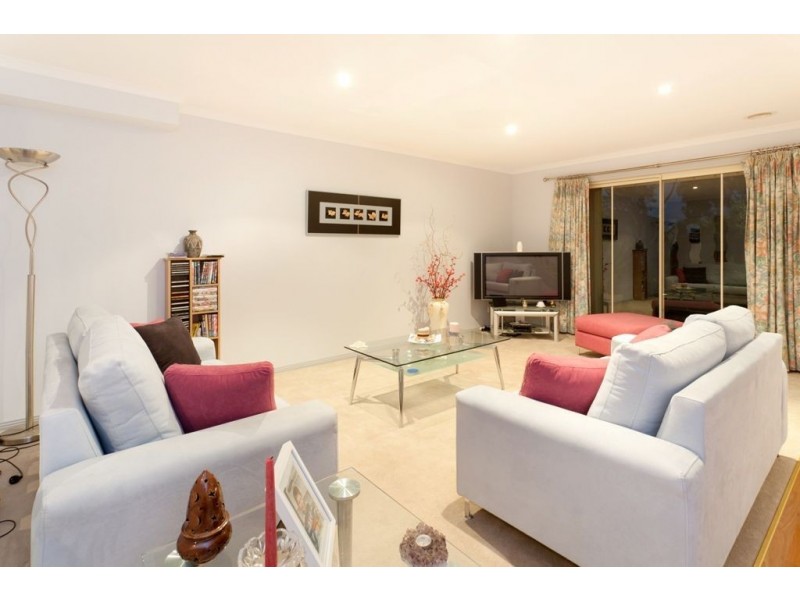 13 Provence Place, Narre Warren South VIC 3805