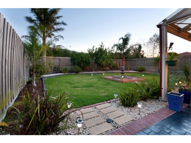 13 Provence Place, Narre Warren South VIC 3805