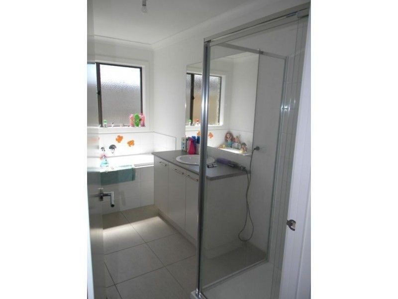 10 Greenview  Court,, Cranbourne North VIC 3977