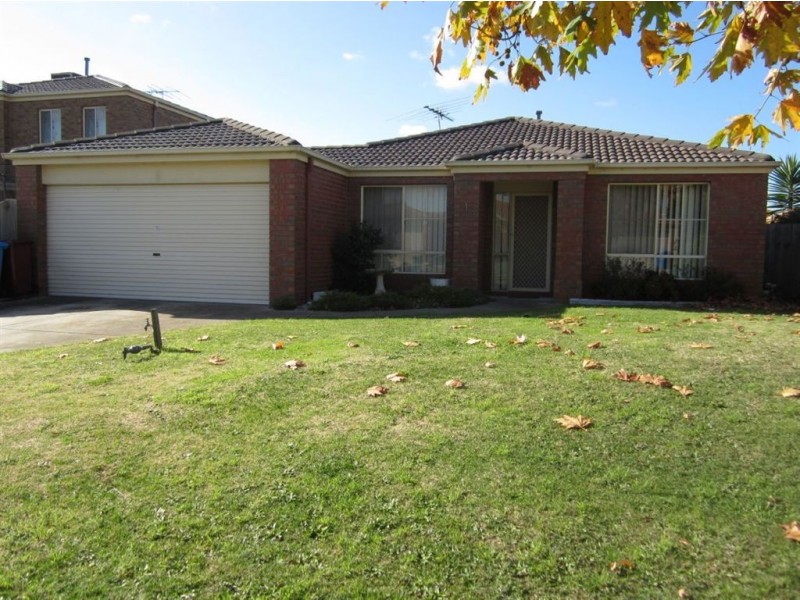 18 Pendle Close, Narre Warren South VIC 3805