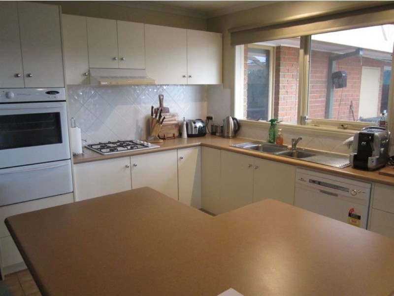 6 Fleur Court, Narre Warren South VIC 3805