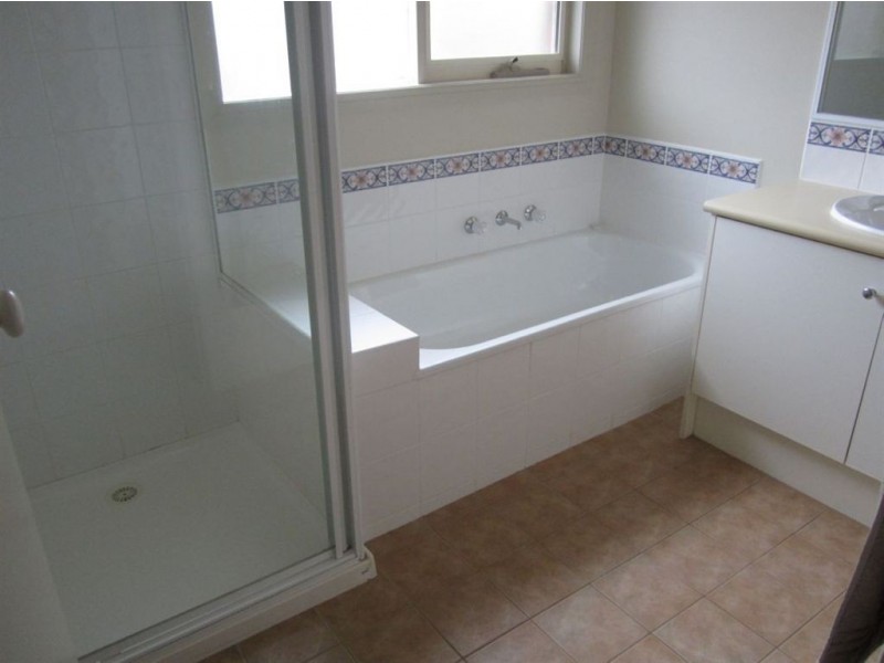 6 Fleur Court, Narre Warren South VIC 3805