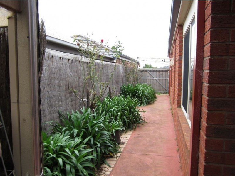 4 Nottingham Street, Narre Warren South VIC 3805