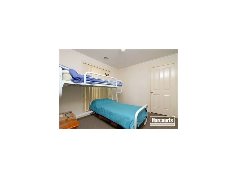 8 Athena Court, Cranbourne VIC 3977