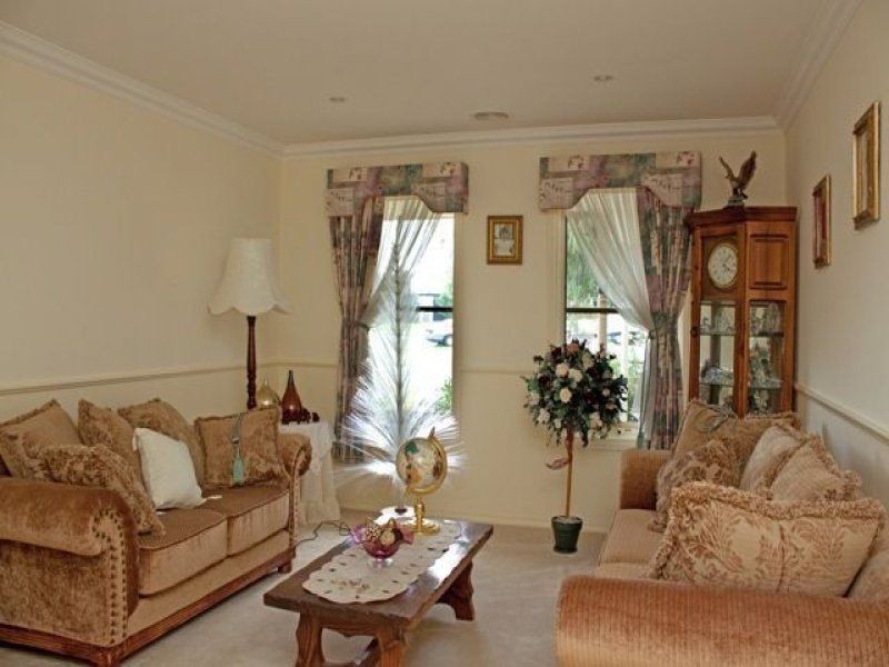 37 Hunt Club Blvd, Cranbourne East VIC 3977