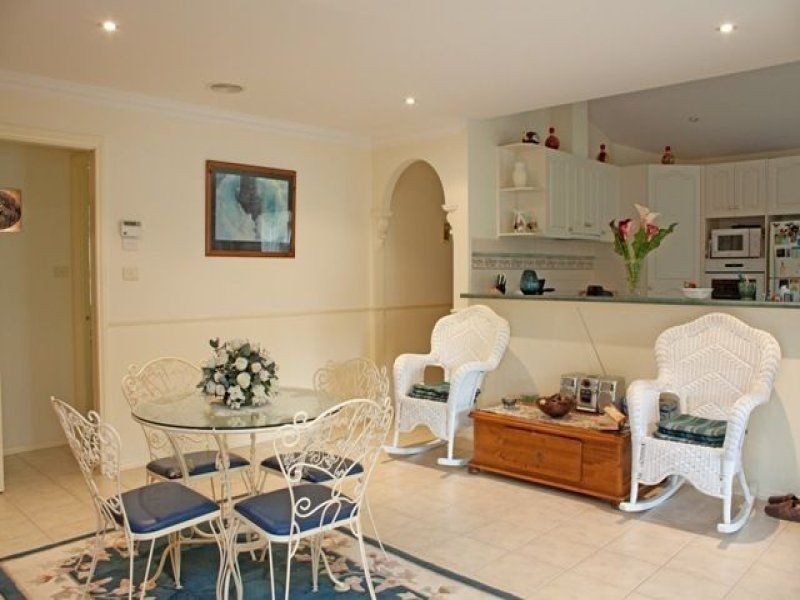 37 Hunt Club Blvd, Cranbourne East VIC 3977