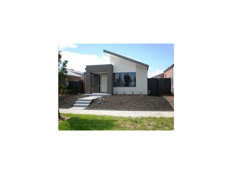 9 Ardor Ave, Cranbourne North VIC 3977