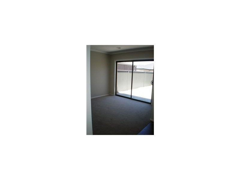 9 Ardor Ave, Cranbourne North VIC 3977