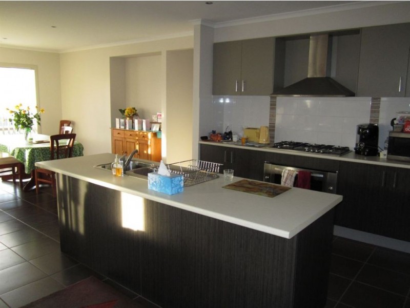 20 Sagan Drive, Cranbourne North VIC 3977