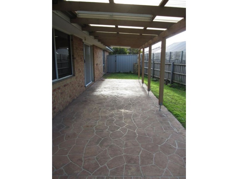 24 Strathaird Drive, Narre Warren South VIC 3805