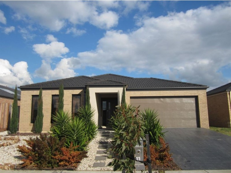 11 Springmount Street, Cranbourne North VIC 3977