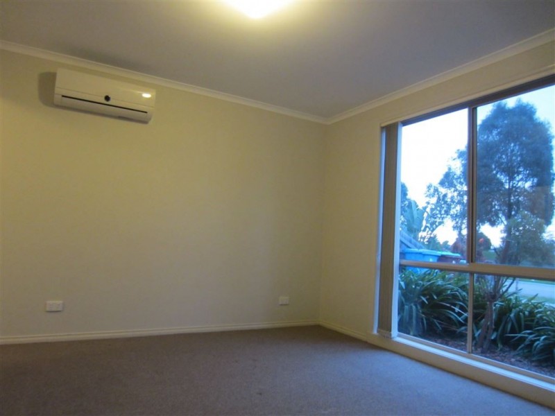 23 Ebony Street, Cranbourne VIC 3977