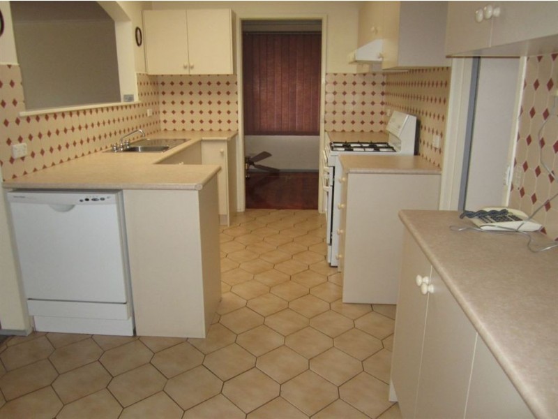 26 The Grange, Hampton Park VIC 3976