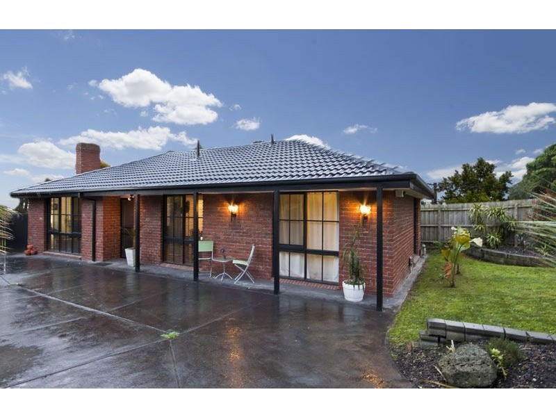 9 Marsden Court, Cranbourne North VIC 3977