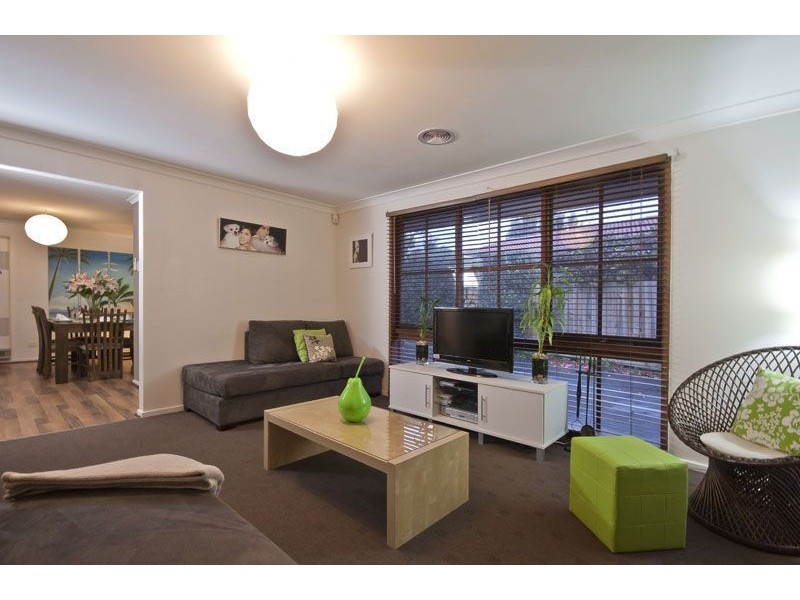 9 Marsden Court, Cranbourne North VIC 3977