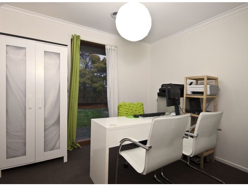 9 Marsden Court, Cranbourne North VIC 3977